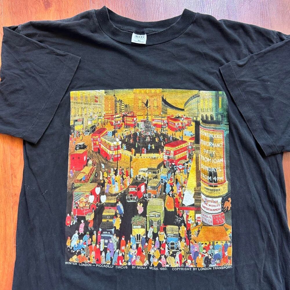 Vintage 90s single stitch Piccadilly Circus London European tee shirt